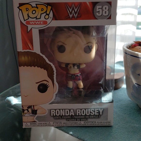 ronda rousey pop figure